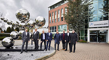 Von links nach rechts: Falk Damerow (Geschäftsführer), Peter Blenke (Vorstand/CEO), Manfred von Dahlen (Geschäftsführer), Silvio Waldheim (Leitung Konzerncontrolling), Friedrich P. Wackler (Aufsichtsratsvorsitzender), Jens Riemann (Regionalleiter), Marco Horschig (Regionalleiter), Michael Kretschmar (Niederlassungsleiter)