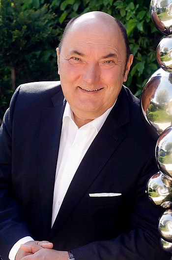 Portrait Peter Blenke, Vorstand/CEO der Wackler Holding SE Portrait Peter Blenke, Vorstand/CEO der Wackler Holding SE