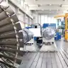 Moderne Gebäudereinigung mit Reinigungsrobotern in Gewerbeimmobilie.